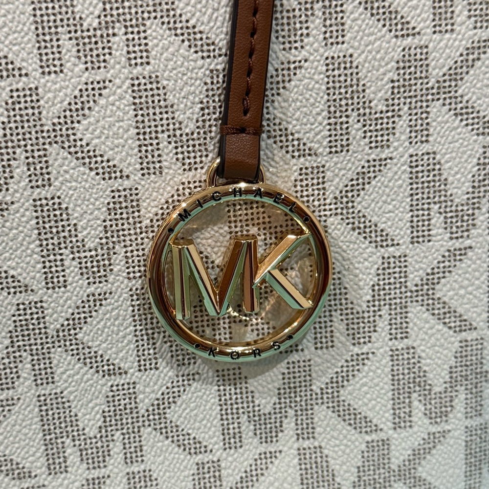 Michael Kors Savannah Large Saffiano Leather Tote NWT - Picture 11 of 11